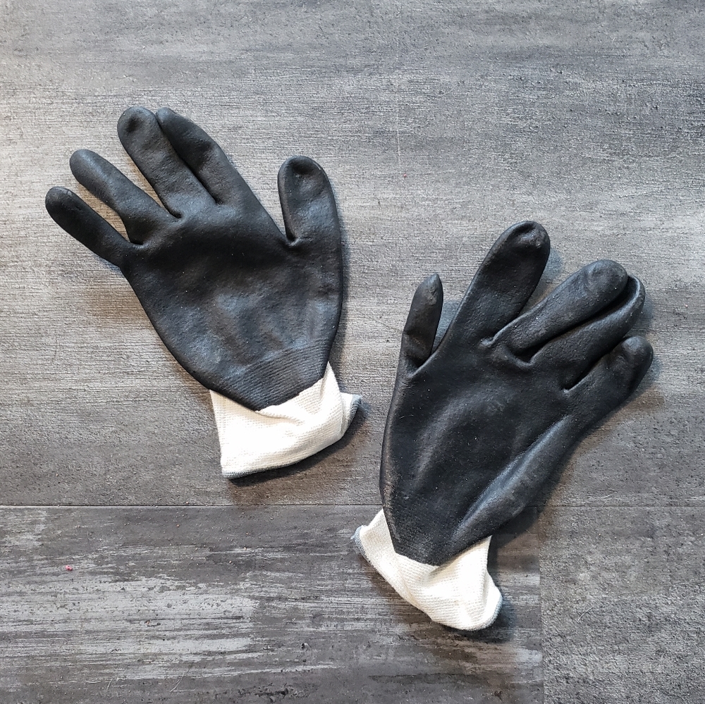 Black Cream Nitrile Laminated Glove - Picture 2 of 2